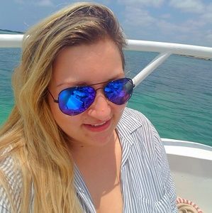 Meet your Posher, Sandra